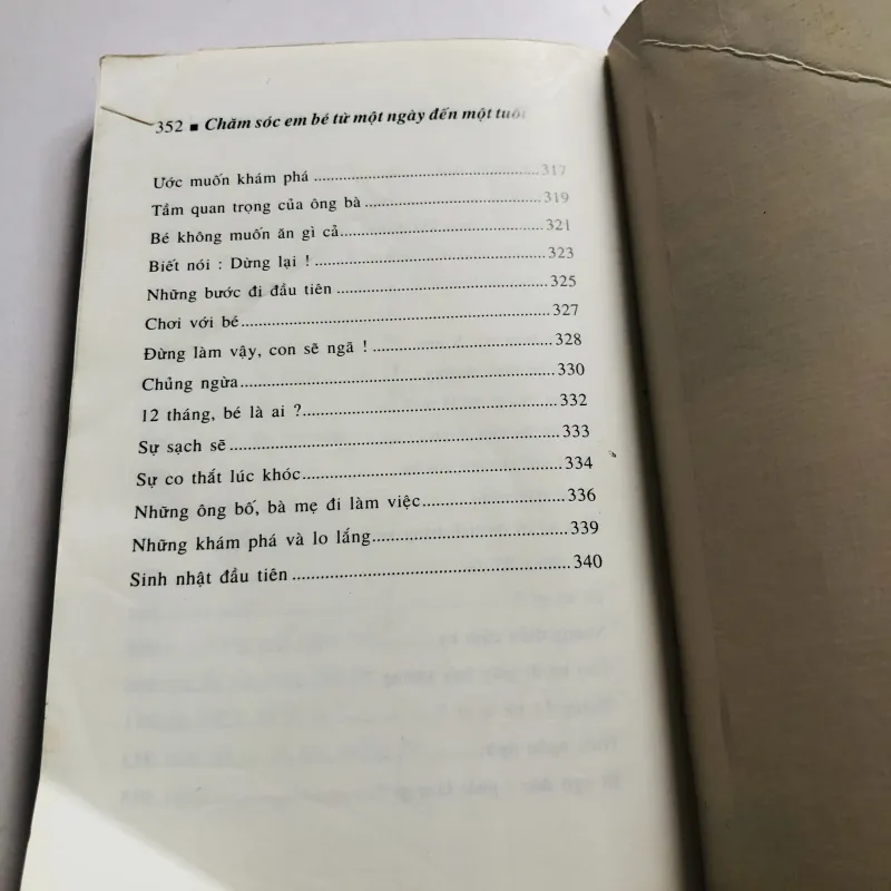 CHĂM SÓC EM BÉ TỪ 1 NGÀY TUỔI  749131