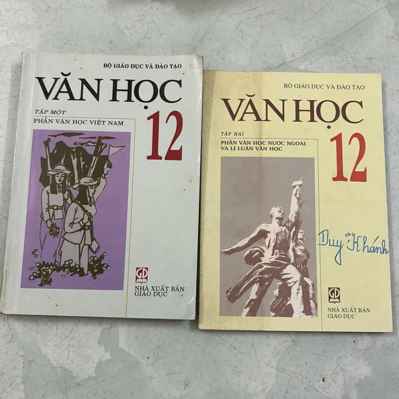 Văn học 12 (2 tập) 1005425
