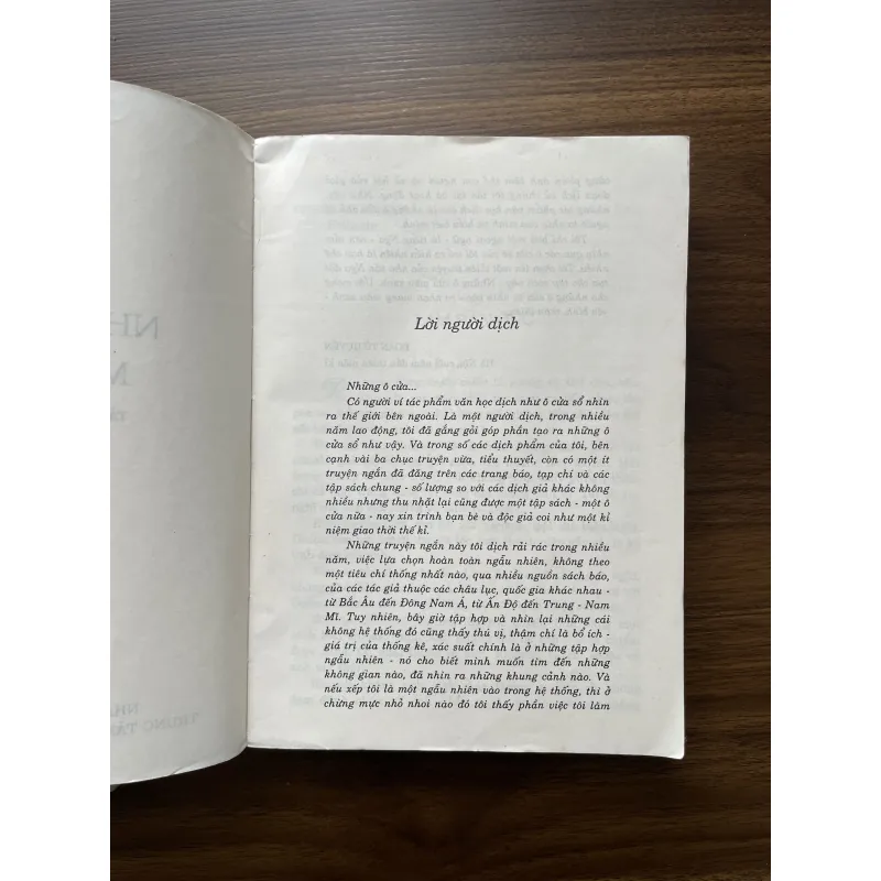 Những ô cửa màu xanh - Đoàn Tử Huyến dịch 974990