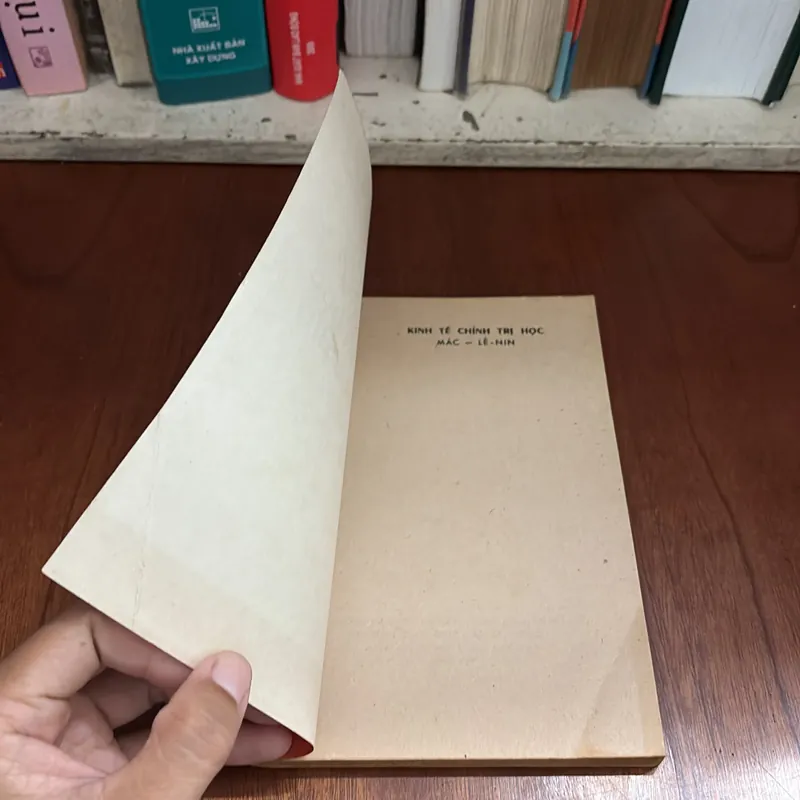 I Kinh Tế, Chính Trị Học Mác • Lê Nin _ Phần Kinh Tế Xã Hội Chủ Nghĩa - Vũ Huấn Học - 1975 603065