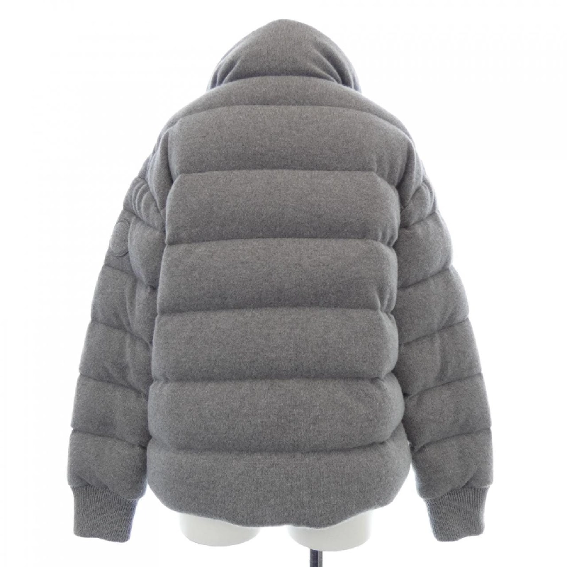 Áo khoác lông vũ MONCLER 642389