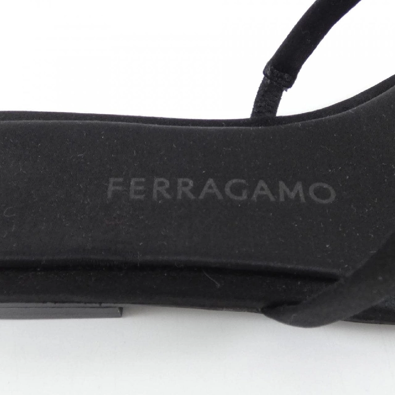 Giày sandal FERRAGAMO - Hàng hiệu Authentic 830721