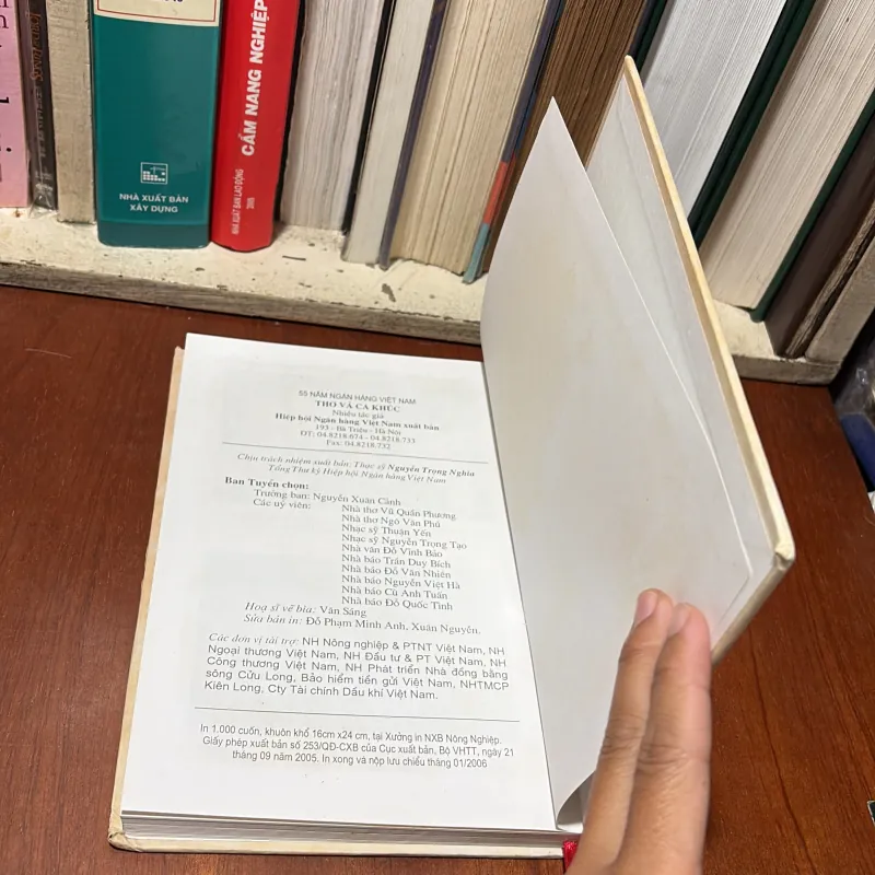 [Chữ Ký Biên Tập ] - II Thơ: Thơ Và Ca Khúc - 55 Năm Ngân Hàng Việt Nam - 2006 752188