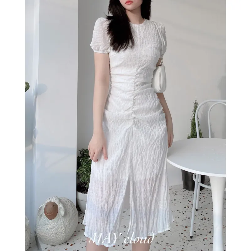 Đầm trắng xinh 755426