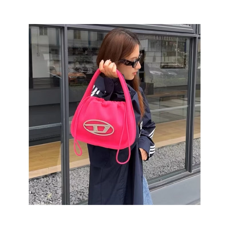 Túi chữ D Denim cho nữ - Thiết kế độc đáo, chất liệu cao cấp - Bag, Len, Đeo Vai, Da  476218