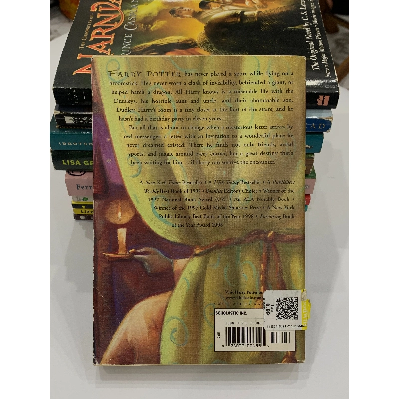Harry Potter and the Sorcerer's Stone – J.K. Rowling 762775