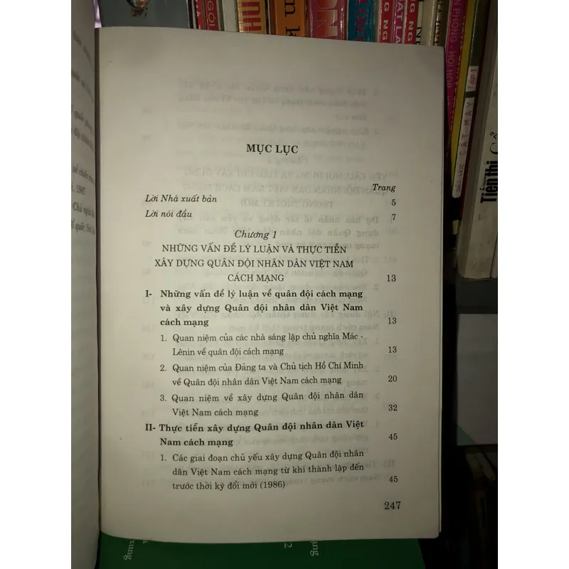 Xây dựng quân đội nhân dân Việt Nam cách mạng trong thời kỳ mới  595901
