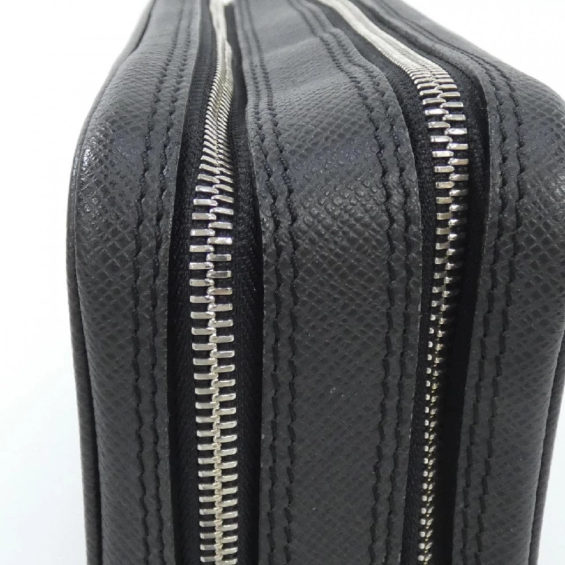 Túi xách tay Louis Vuitton Taiga Pavel M31142 - Hàng hiệu chính hãng 801192