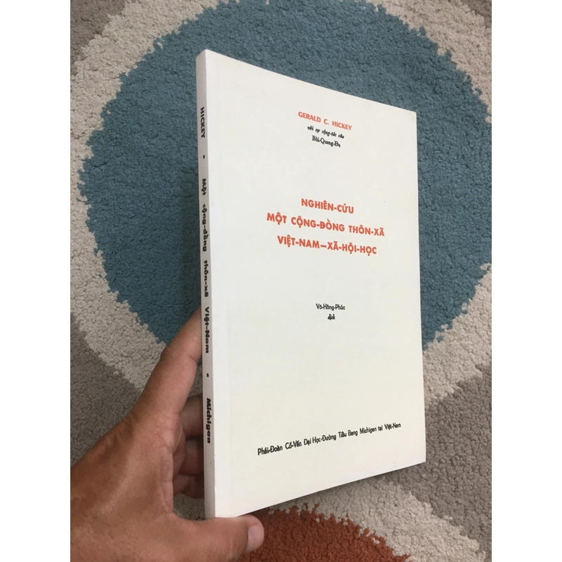 Nghiên Cứu Một Cộng Đồng Thôn Xã Việt Nam - Gerald C. Hickey 224717