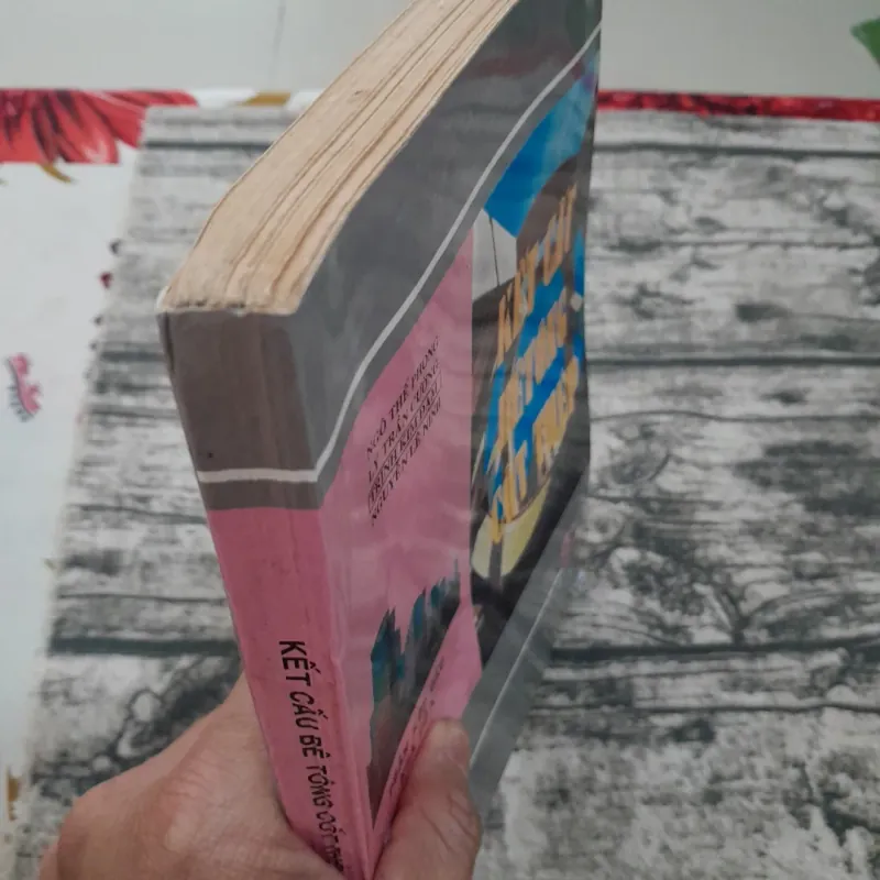 Kết cấu bê tông cốt thép- phần Kết cấu nhà cửa. T giả GS Ngô Thế Phong (chủ biên) 748826