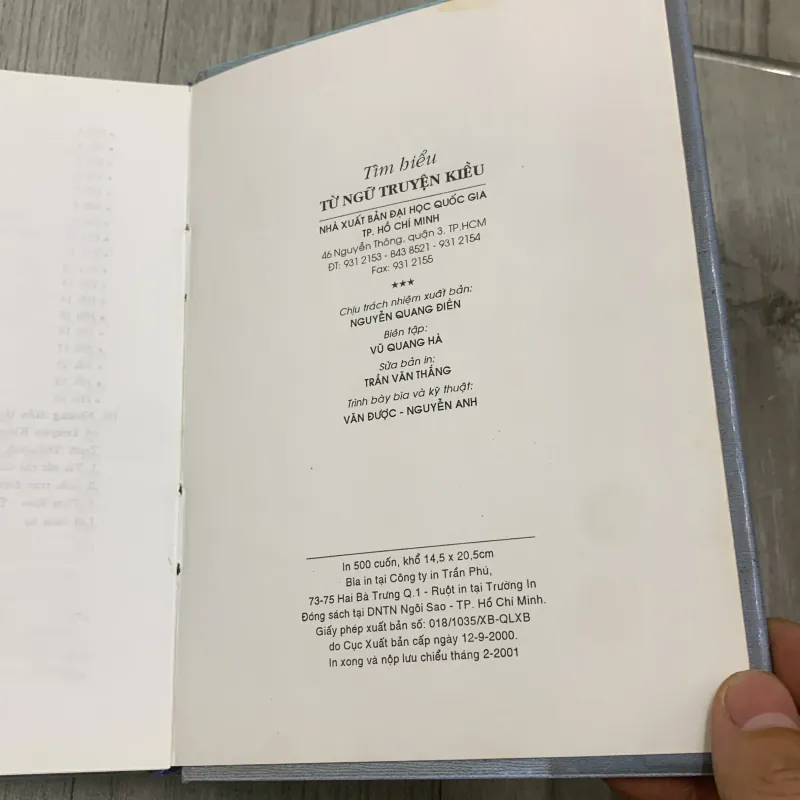 Tìm hiểu từ ngữ truyện kiều - lê xuân lít. Có chữ ký tặng của TG. 10b2 1026332