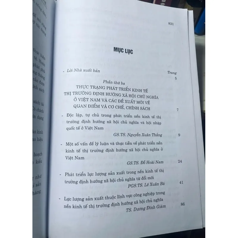 SÁCH ĐỊNH HƯỚNG XÃ HỘI CHỦ NGHĨA TRONG PHÁT TRIỂN KINH TẾ THỊ TRƯỜNG Ở VIỆT NAM 705956