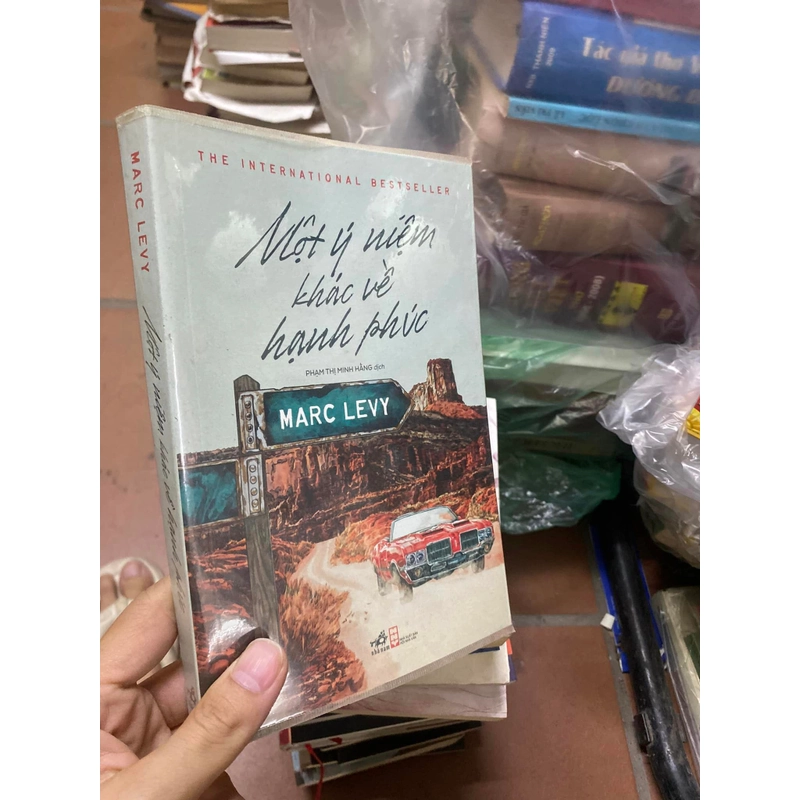 Sách Một ý niệm khác về hạnh phúc 308191