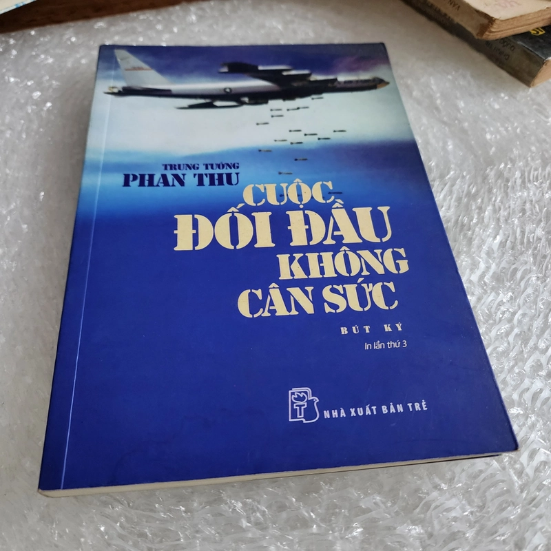 Cuộc đối đầu không cân sức | Phan Thu 506522