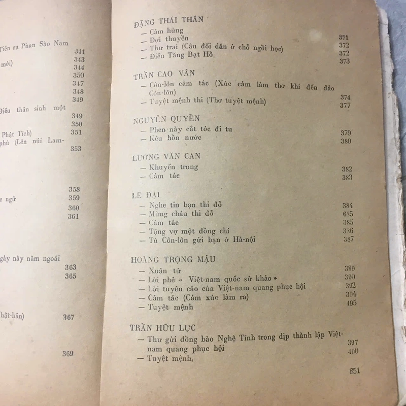 THƠ VĂN YÊU NƯỚC VÀ CÁCH MẠNG ĐẦU THẾ KỈ XX ( 1900-1930 ) 497935