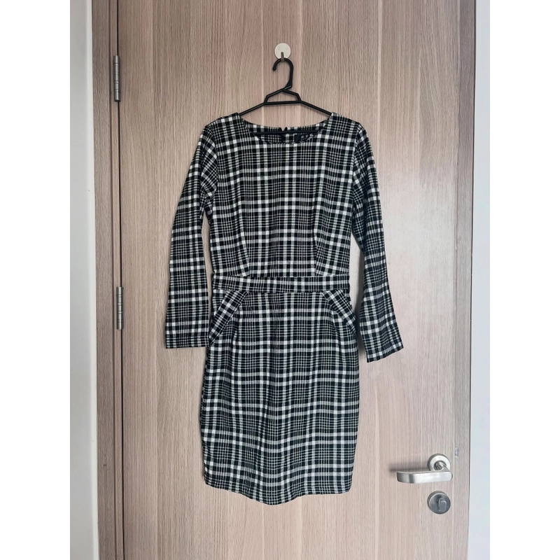 Váy kẻ caro mùa thu  495880