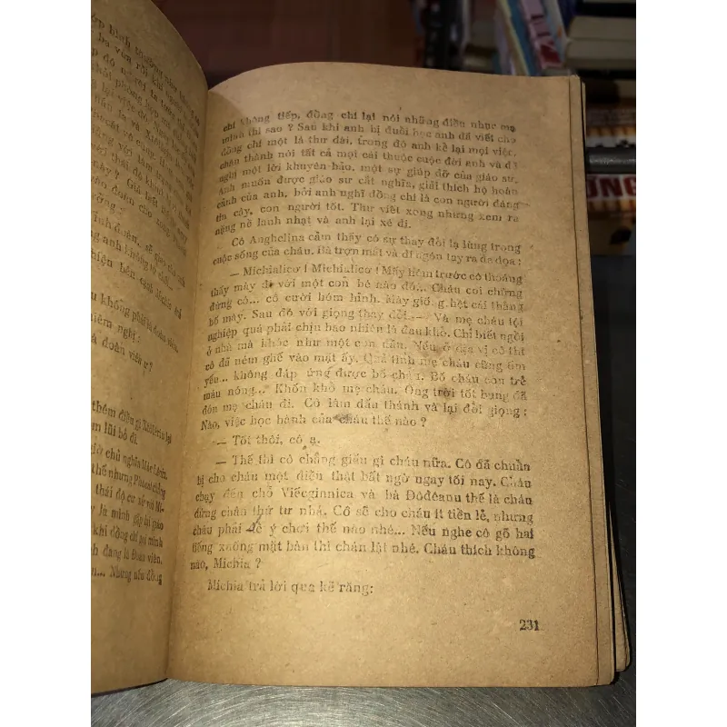 Thành phố bên sông Muret - Francis Munteanu 928667