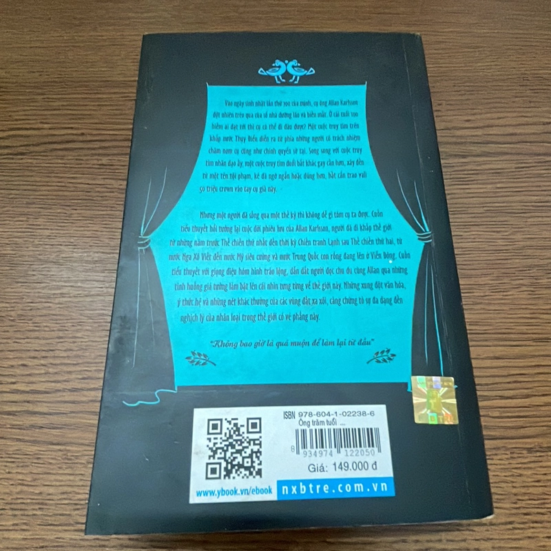 Ông trăm tuổi trèo qua cửa sổ và biến mất Jonas Jonasson 357876