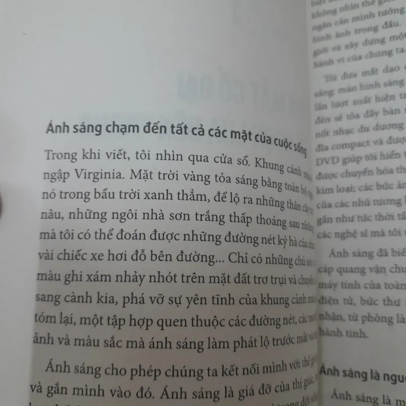 Những con đường của ánh sáng. Tập 1. Trịnh Xuân Thuận. Tái bản lần 5 674628