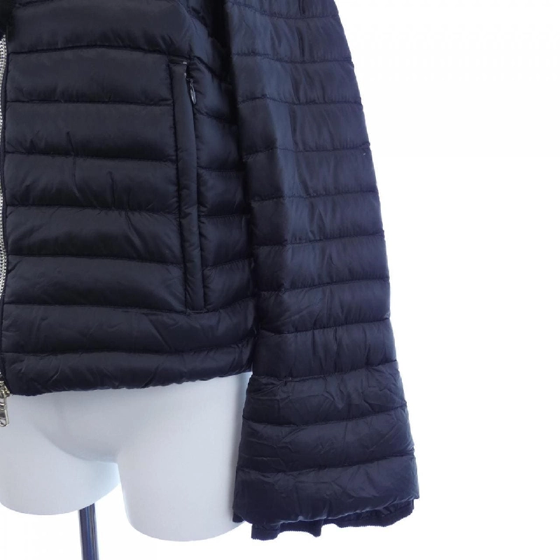 Áo khoác lông vũ MONCLER 638830