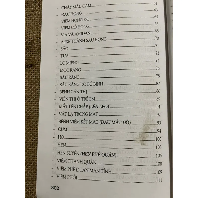 TRIỆU CHỨNG VÀ ĐIỀU TRỊ BỆNH CHO TRẺ EM - SÁCH Y 571840