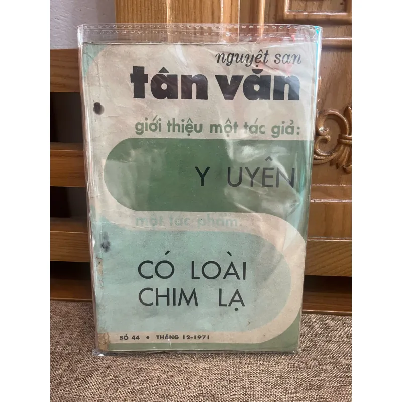 Nguyệt san Tân Văn (Số 44): Có Loài Chim Lạ – Y Uyên 926608