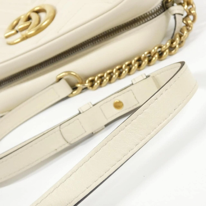 Túi đeo vai GG MARMONT 447632 DTD1T của Gucci 608536