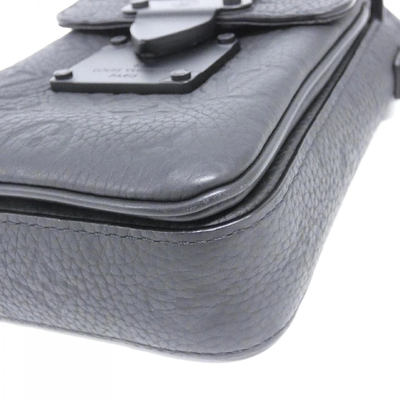 Túi đeo vai Louis Vuitton Trillon Monogram S Lock Vertical Wearable Wallet M81524 - Hàng hiệu Chính hãng 767328