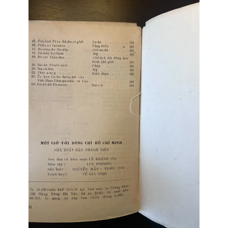 Combo 4 cuốn sách về Bác Hồ (sưu tầm) 625039