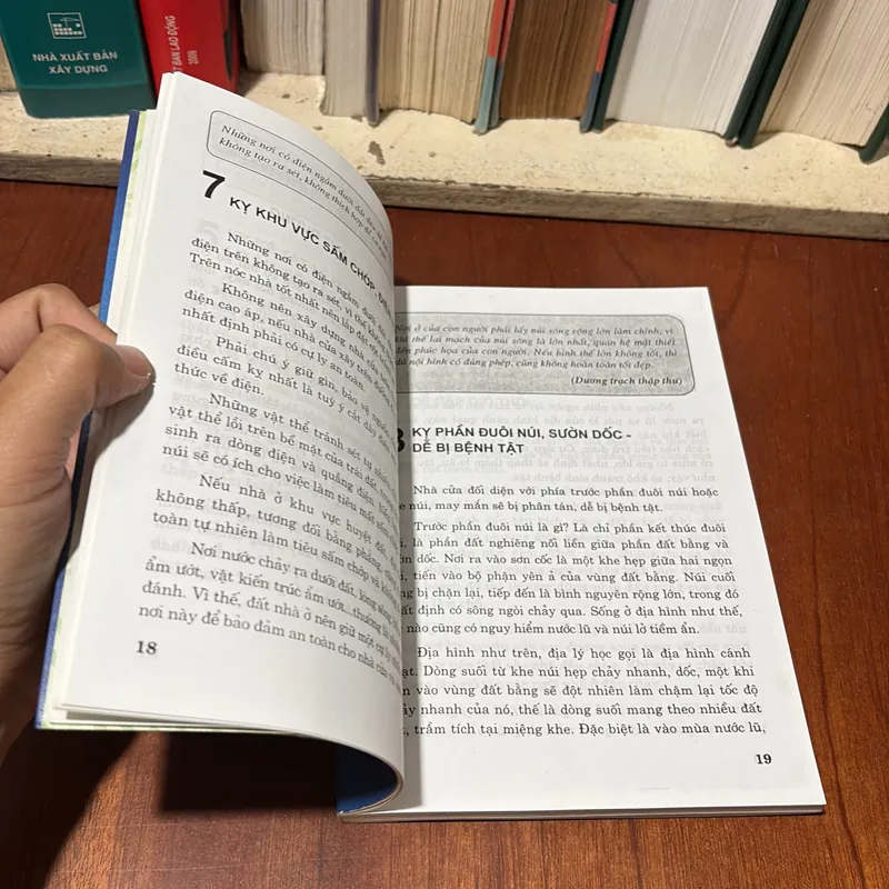 II Sách Phong Thuỷ: 100 Điều Kiêng Kỵ Trong Phong Thuỷ Nhà Cửa - Nhan Thuỷ Tiên - 2007 723320