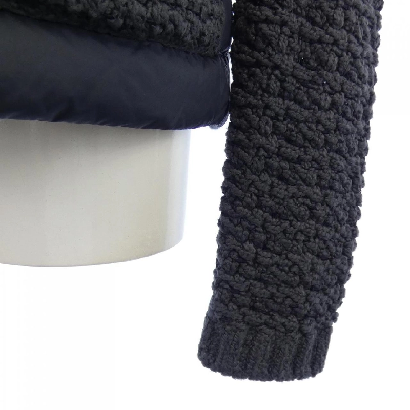 Moncler MONCLER 10939B00024 Áo khoác lông 626924