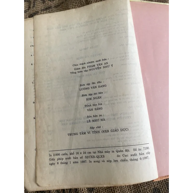 Văn học dân gian - ĐINH GIA KHÁNH - CHU XUÂN DIÊN - VÕ QUANG NHƠN TĂN HỌC DÂN GIAN 1013372