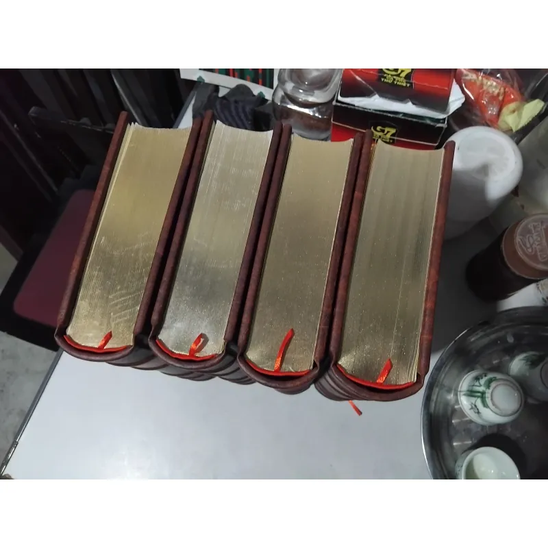 Chiến tranh và hòa bình Nguyễn Hiến Lê dịch bìa da S100 1033550