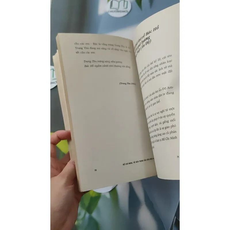 Hồ Chí Minh - vẻ bên trong của Viên Ngọc - Trúc Chi 928545