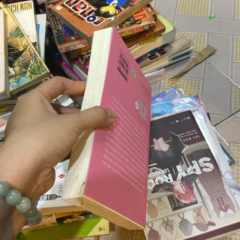 tập 2 của loạt light novel Nhân vật hạ cấp Tomozaki 1034501