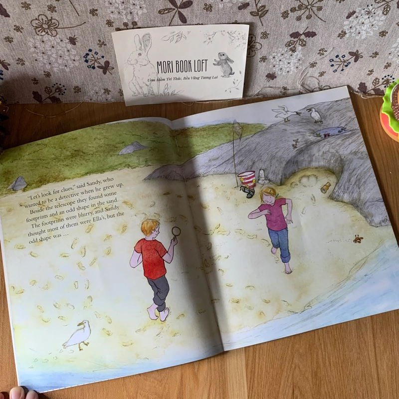 Sách tranh tiếng anh The Big Bottom Hunt, Used, Picture Book For Kids 446669
