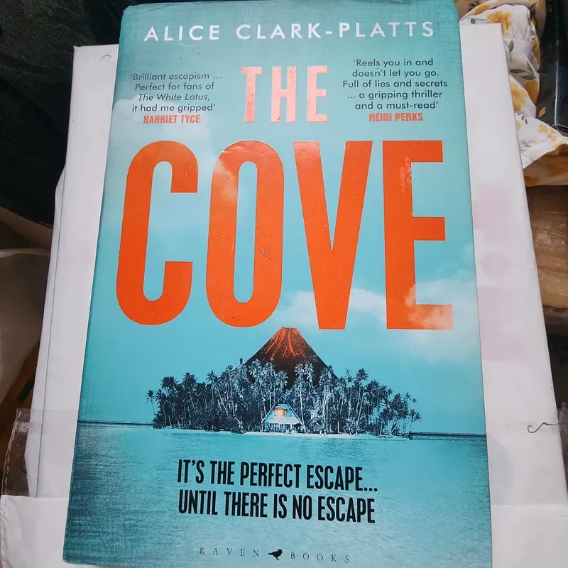 Sách The Cove  732267