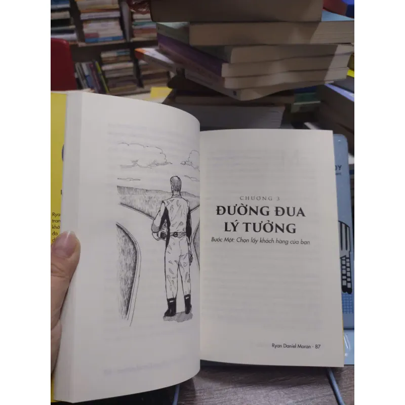 Sách: Sức mạnh thương mại điện tử  - Ryan Daniel Moran 593972