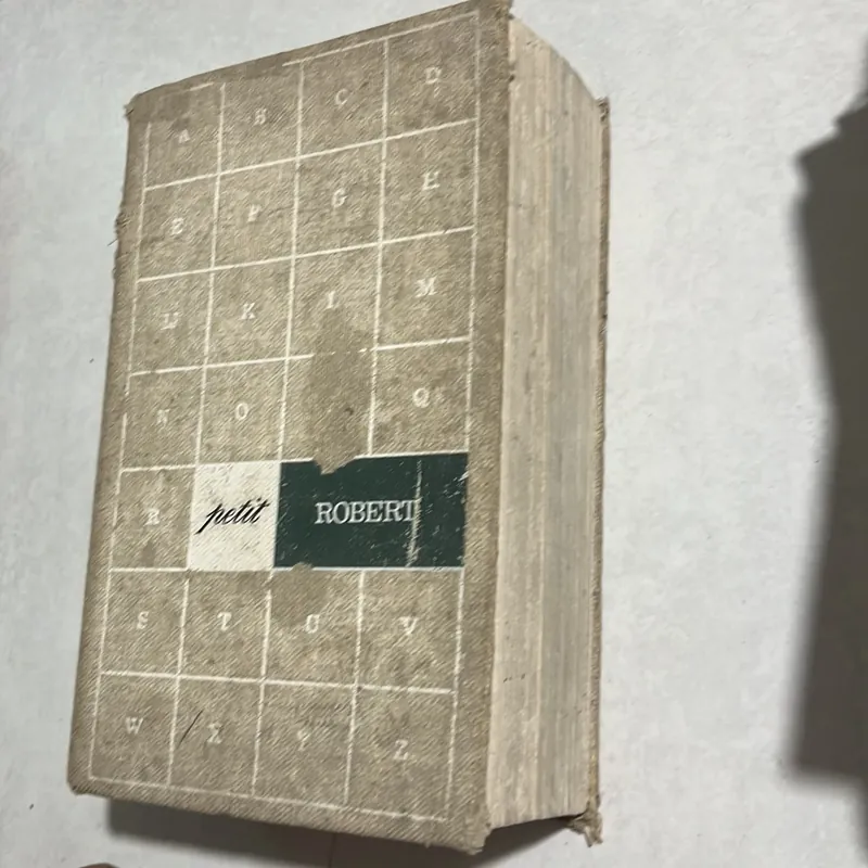 LE PETIT ROBERT: DICTIONNAIRE ALPHABETIQUE ET ANALOGIQUE DE LA LANGUE FRANCAISE — 1972s 588602