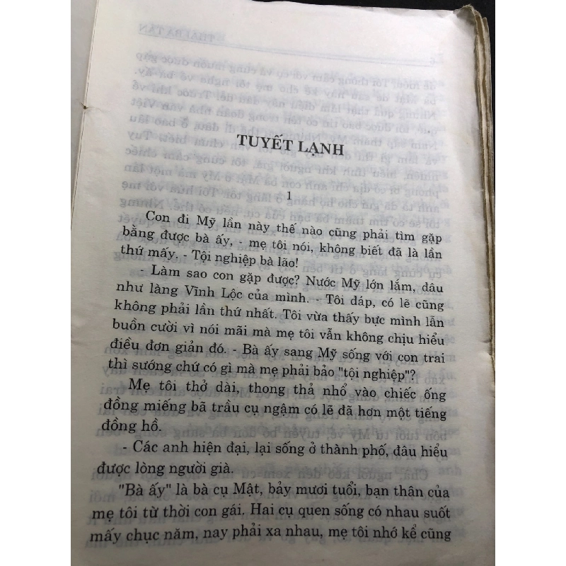 Ông già và chiếc đàn dương cầm 2002 mới 60% ố bẩn bung gáy Thái Bá Tân HPB0906 SÁCH VĂN HỌC 915298