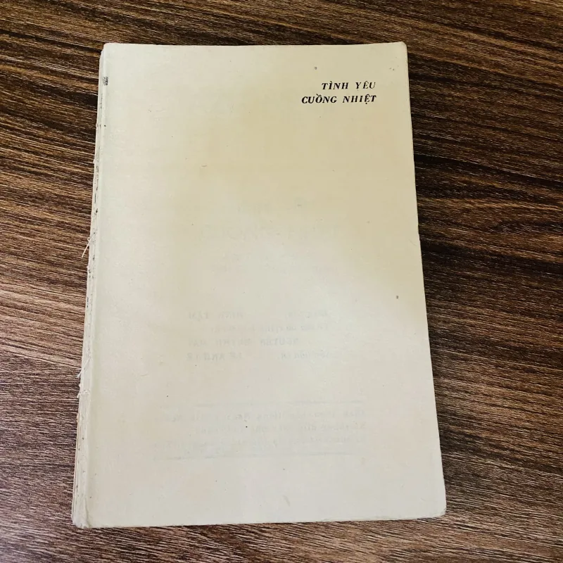 Tình yêu cuồng nhiệt - Azit Nexin ( sách bao cấp) 960092