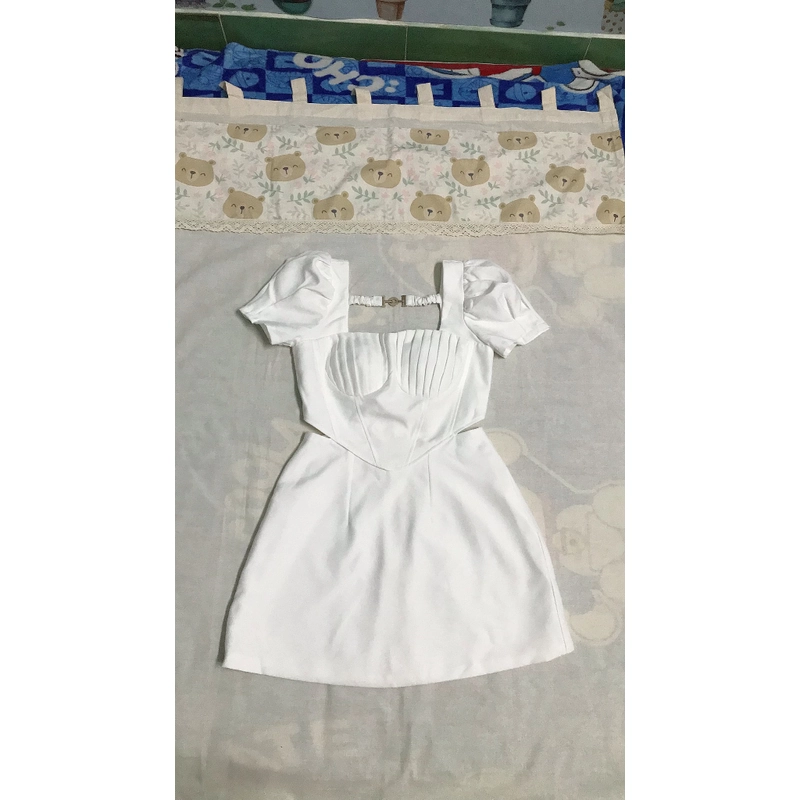 Váy trắng khoét eo 498237
