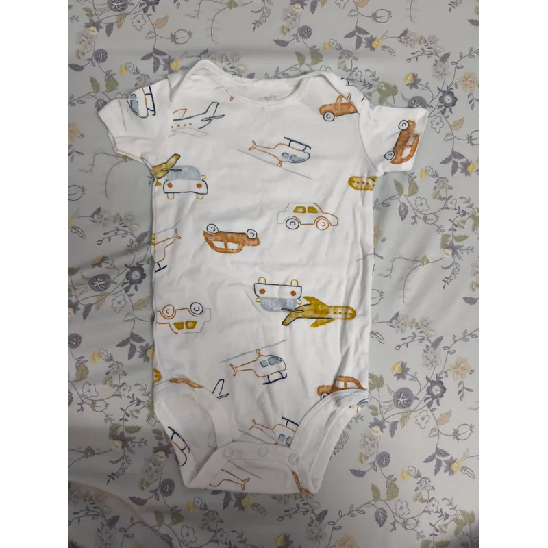 Áo liền quần trẻ em cotton trắng họa tiết phương tiện 630136