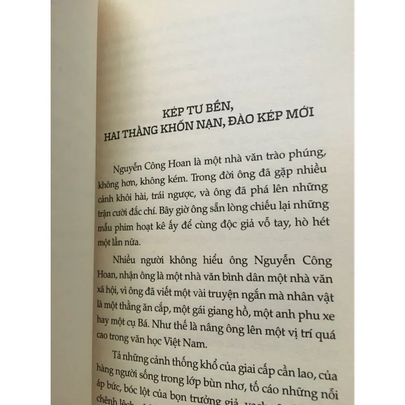 [PHÊ BÌNH] Dưới mắt tôi - Trương Chính 576543