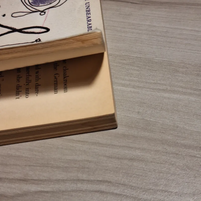 Milan Kundera Laughable Loves (Những mối tình nực cười) 788686