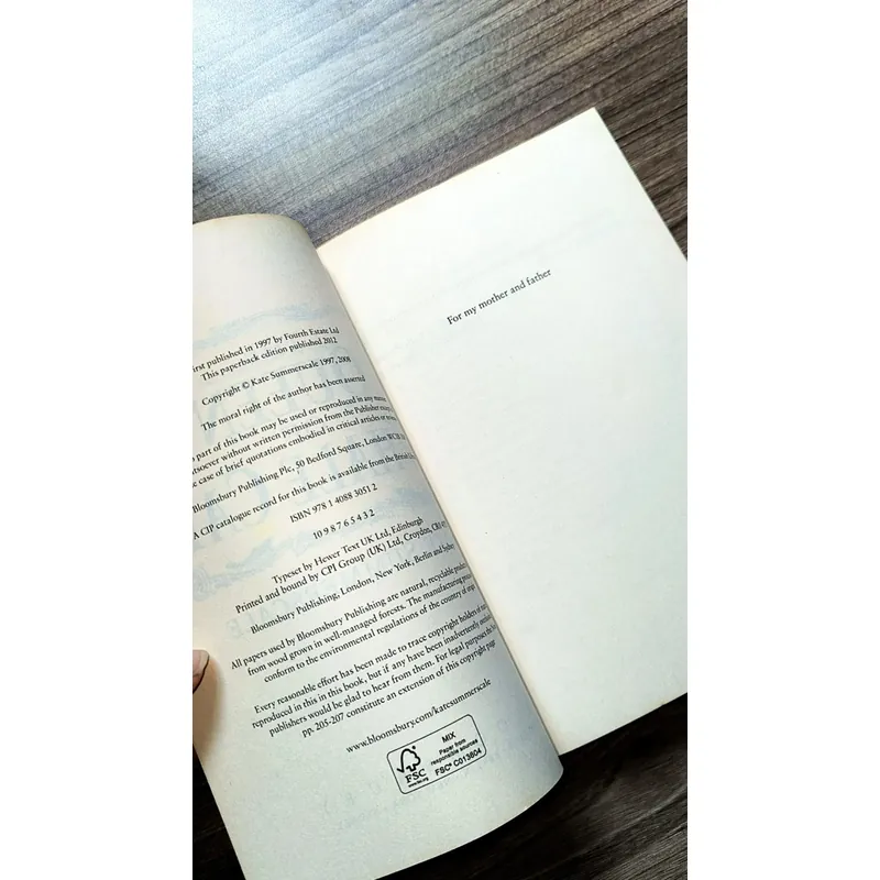 The Queen of Whale Cay - Kate Summerscale 726593