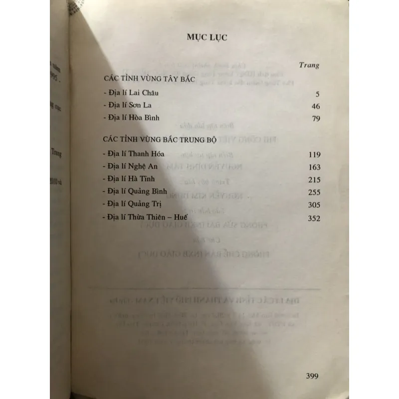 Địa lí các tỉnh và thành phố Việt Nam tập 3 - Các tỉnh vùng Tây Bắc và vùng Bắc Trung Bộ  1032412