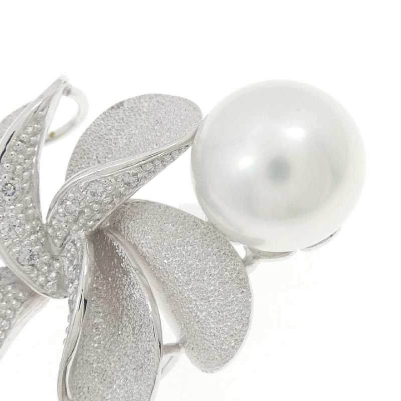 Bros trắng ngọc trai 11mm của Takako Okui 666824