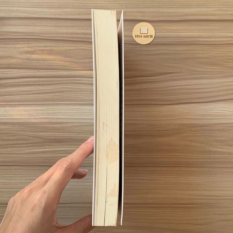 Cuốn sách Phụ Nữ Hơn Nhau Ở Khí Chất – Jessica Honegger (NYX Trần dịch) 540922
