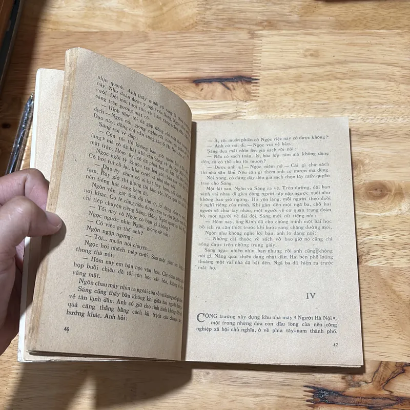 II Sách Xưa: Vàng Lửa (Truyện) - Văn Dân - 1978 694106